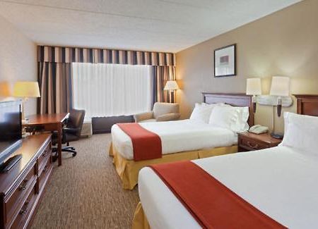 Holiday Inn Express Seaford-Route 13 Exterior photo