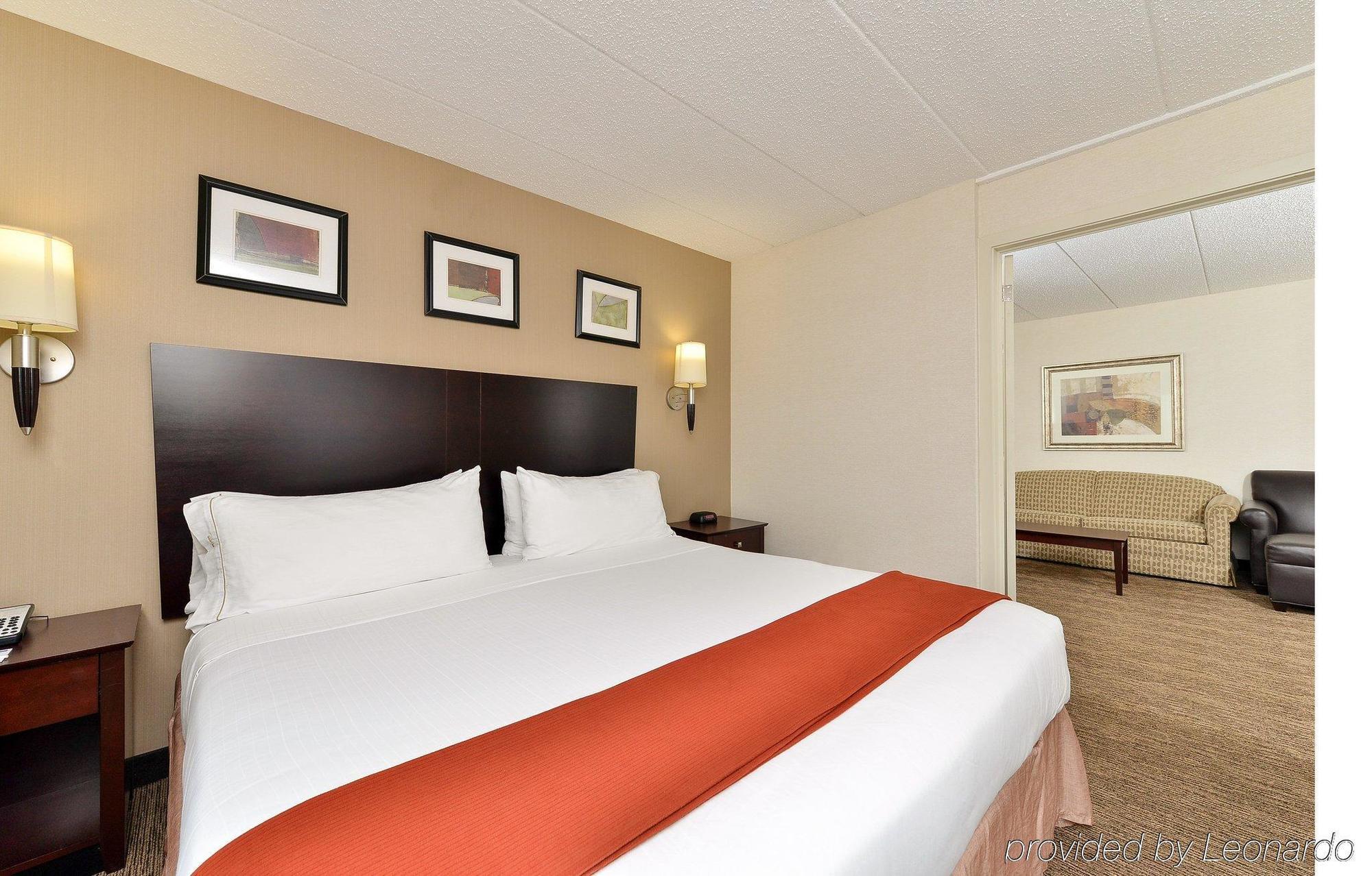 Holiday Inn Express Seaford-Route 13 Exterior photo