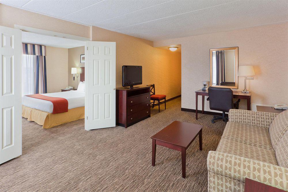 Holiday Inn Express Seaford-Route 13 Room photo