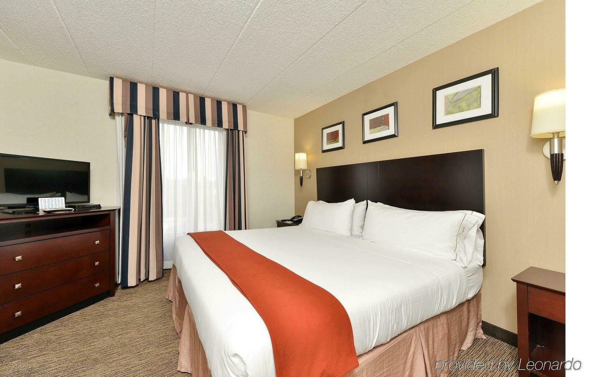 Holiday Inn Express Seaford-Route 13 Exterior photo